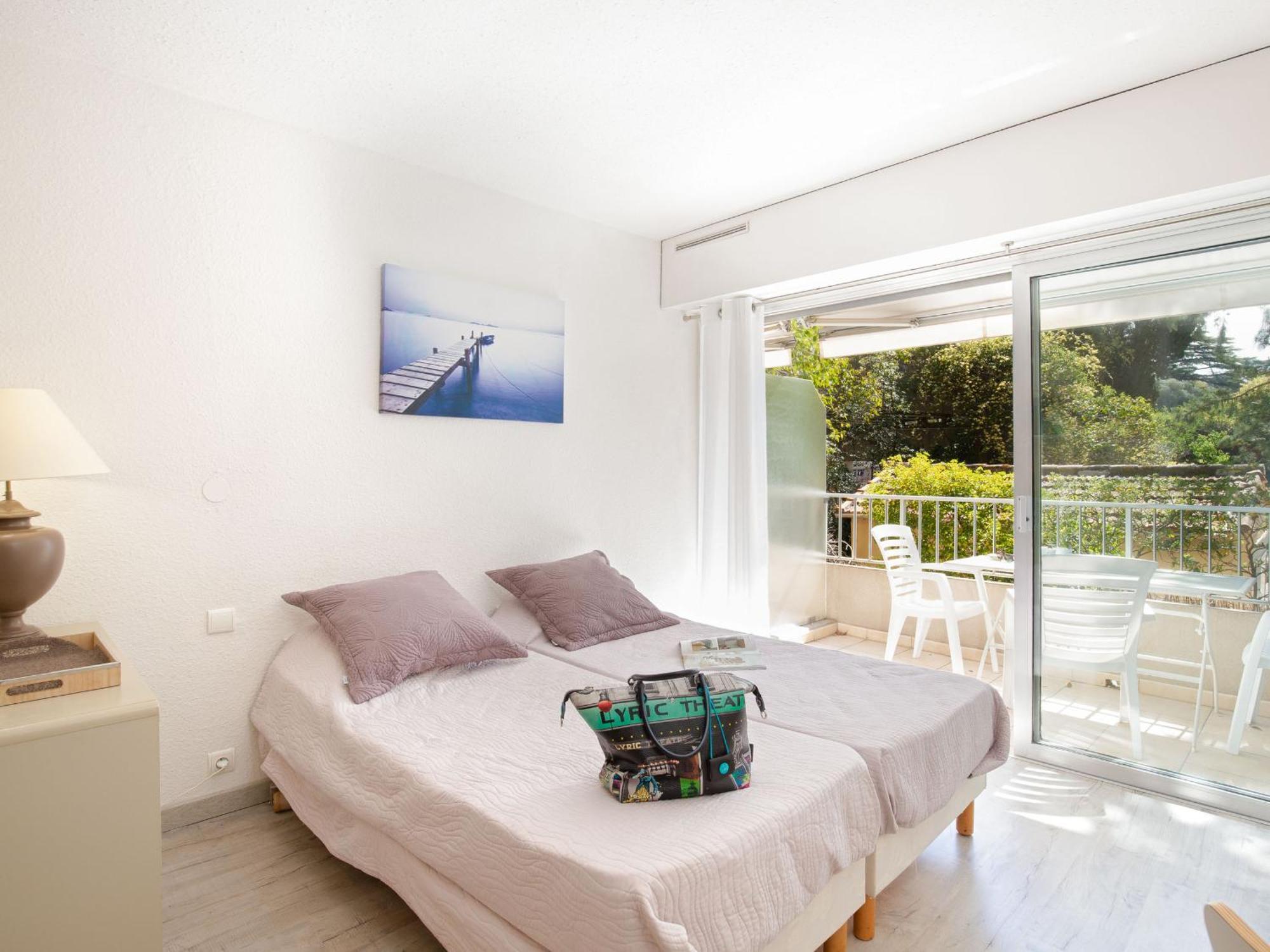 Studio Climatise Pour 3, Face Est, A 50M Plage Et Proche Commerces - Fr-1-466A-23 Saint-Raphael (Var) Exterior foto