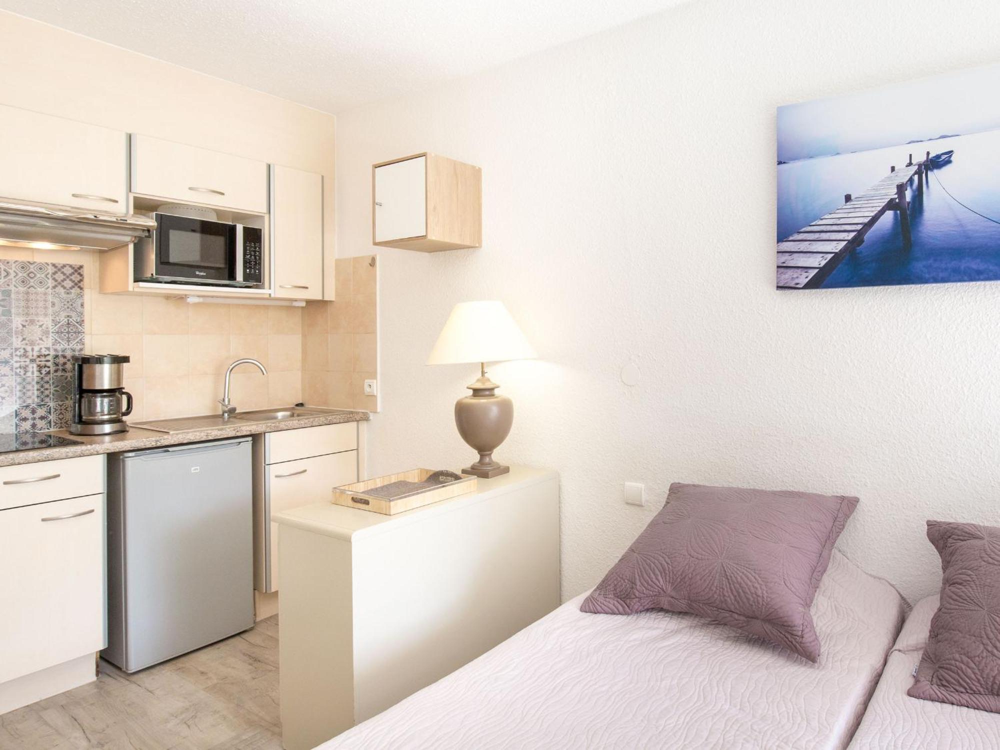 Studio Climatise Pour 3, Face Est, A 50M Plage Et Proche Commerces - Fr-1-466A-23 Saint-Raphael (Var) Exterior foto
