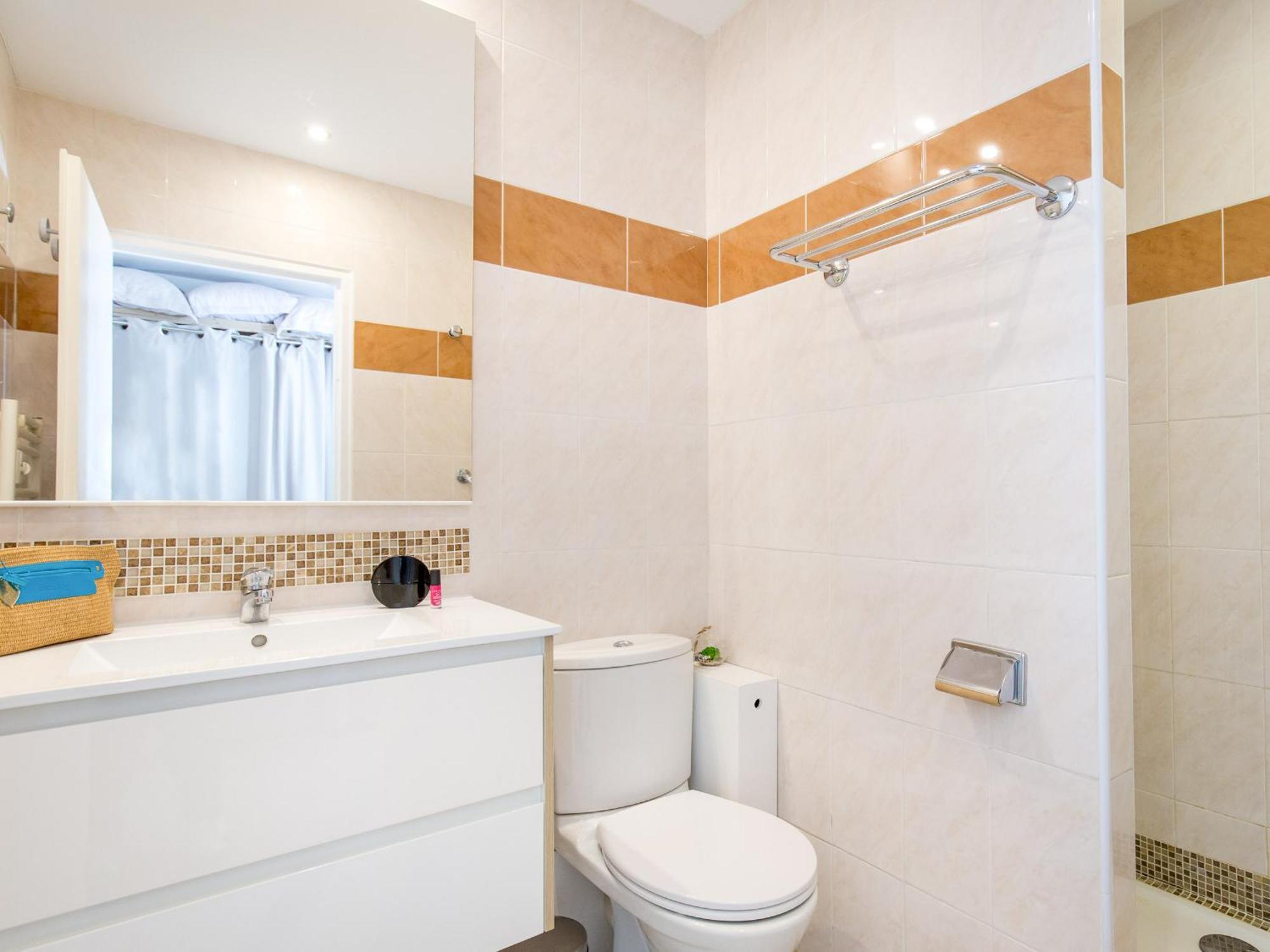 Studio Climatise Pour 3, Face Est, A 50M Plage Et Proche Commerces - Fr-1-466A-23 Saint-Raphael (Var) Exterior foto